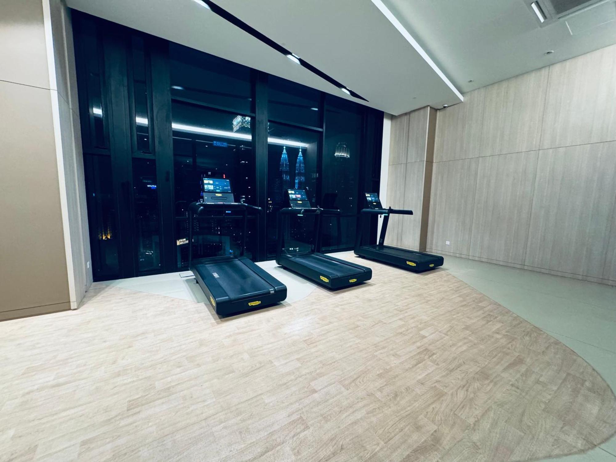 Luxury Suites At Axon Residence Куала Лумпур Екстериор снимка